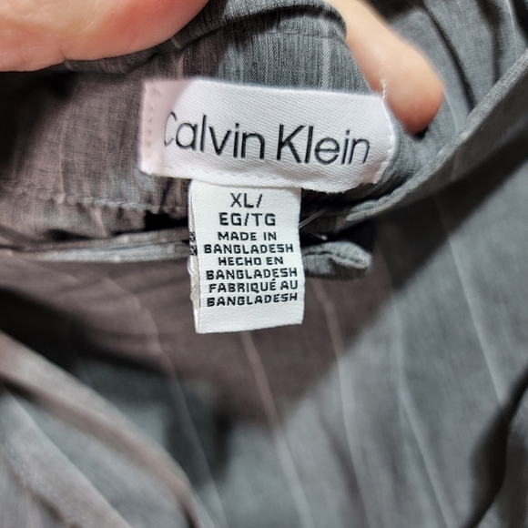 New! Calvin Klein Women's Gray Pinstripe Belted Pants Size XL. Condition is New - Picture 6 of 10